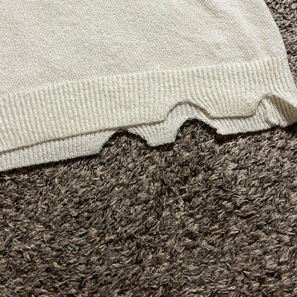 Cactus Cutout, Nubby Boucle Fabric Women Oversized Small White LS Pullover - Picture 4 of 8